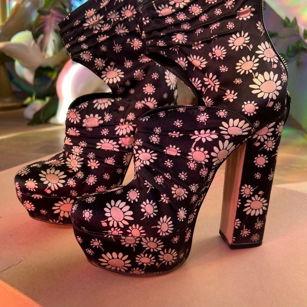 Miu Miu Daisy Floral Platform Heels 39